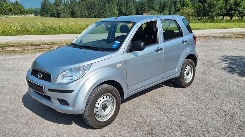 Silber Gebraucht 2006 Daihatsu Terios SUV | 9.400 € (Teuer) - Bild 1/4