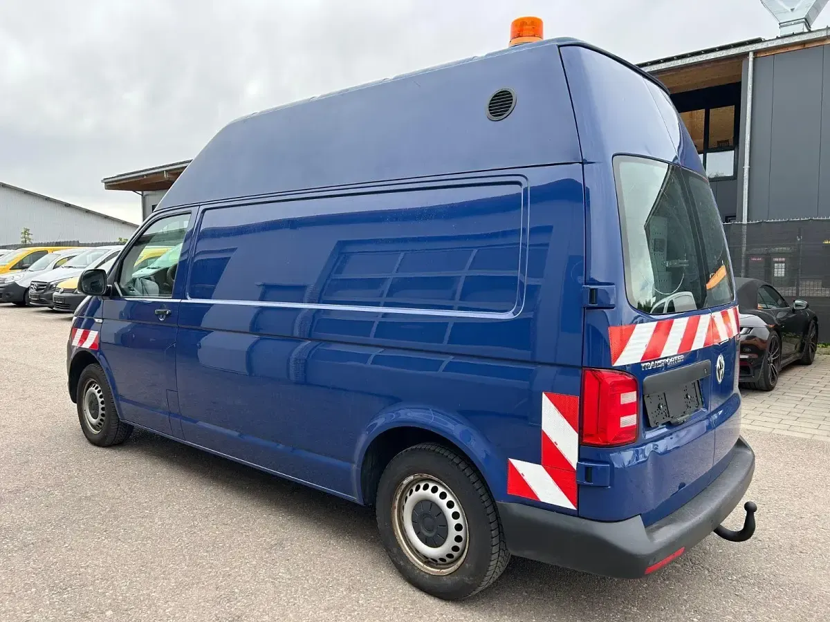 Gebraucht VW Transporter 150 PS (110 kW) 2018 Blau Van