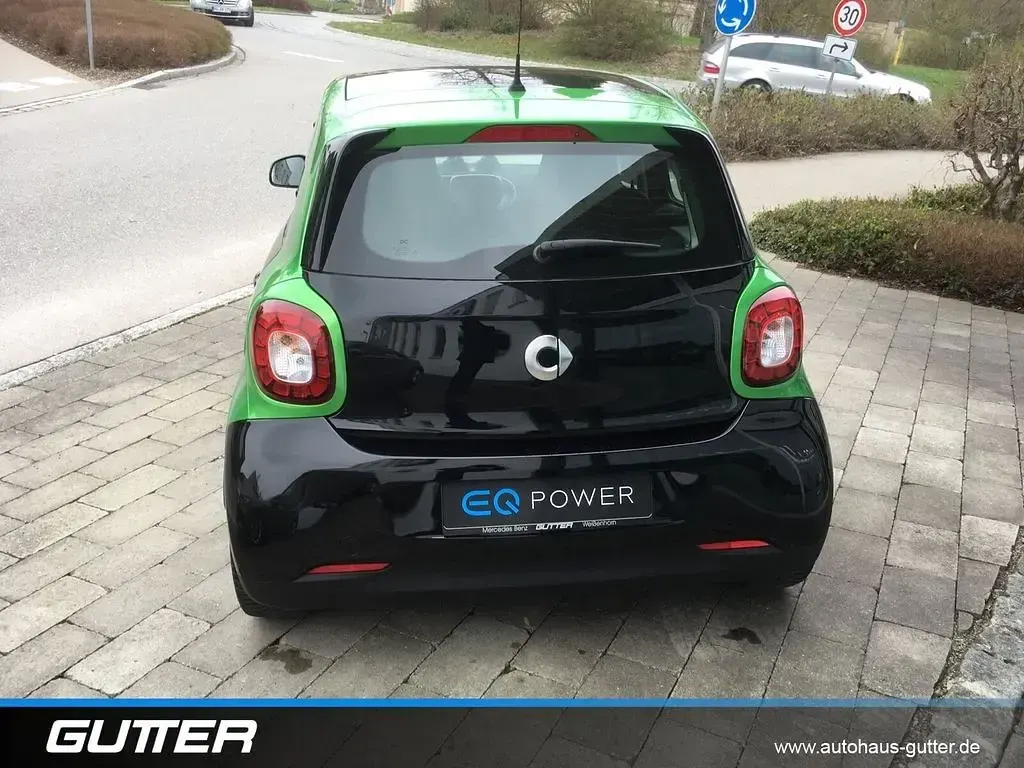 Gebraucht Smart ForFour Electric Drive 60 kW (82 PS) 2017 Schwarz Limousine