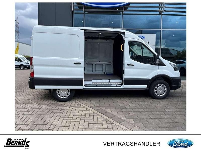 Gebraucht Ford Transit Trend 135 kW (184 PS) 2022 Frozen white Pickup