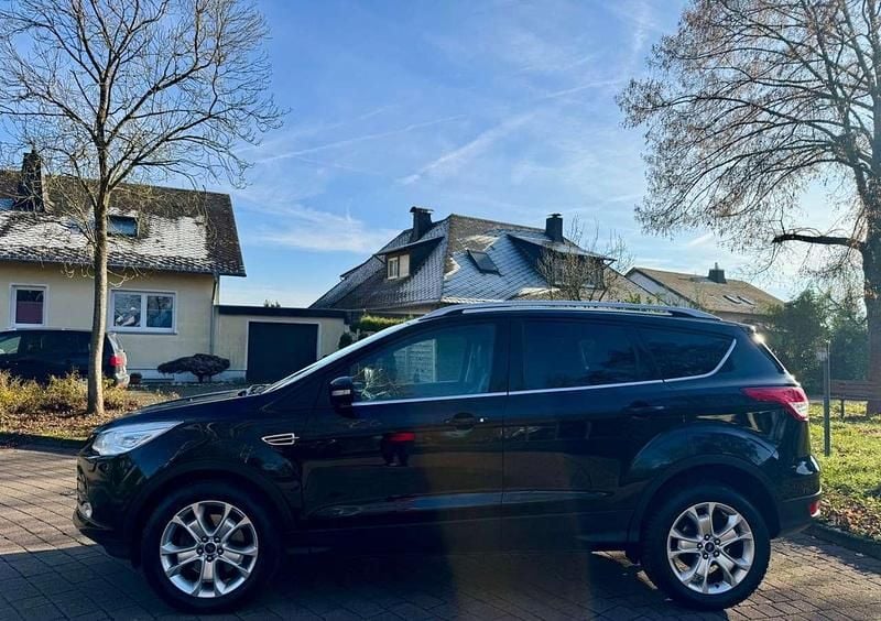 Gebraucht Ford Kuga Titanium 175 PS (128 kW) 2013 Schwarz SUV