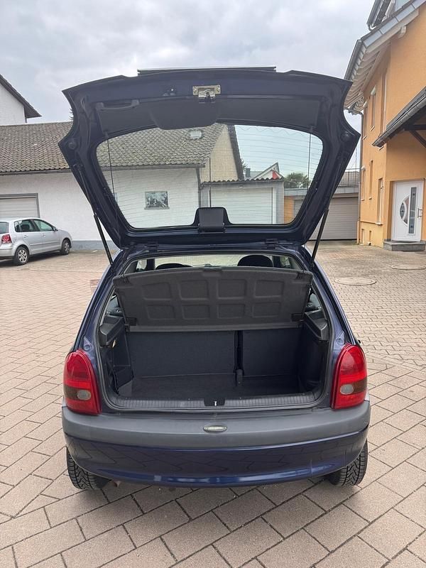 Gebraucht Opel Corsa 65 PS (47 kW) 1999 Blau Kleinwagen