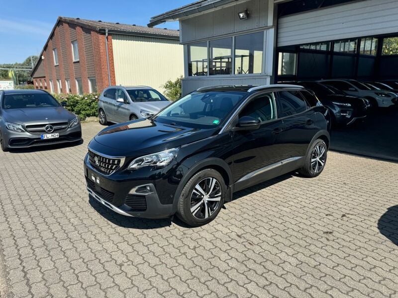 Schwarz Gebraucht 2018 Peugeot 3008 Allure Van / Kleinbus | 12.990 € (Guter Preis) - Bild 1/4