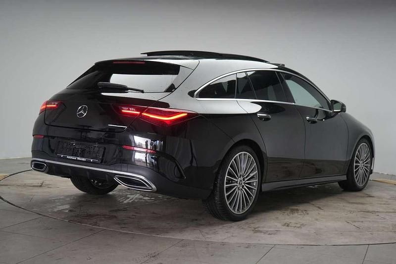 Gebraucht Mercedes CLA200 AMG 163 PS (119 kW) 2025 Kosmosblack Kombi