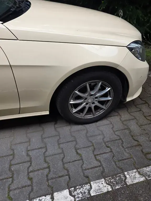 Gebraucht Mercedes E200 136 PS (100 kW) 2015 Limousine