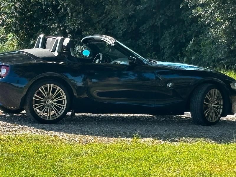 Gebraucht BMW Z4 150 PS (110 kW) 2005 Blau Cabrio