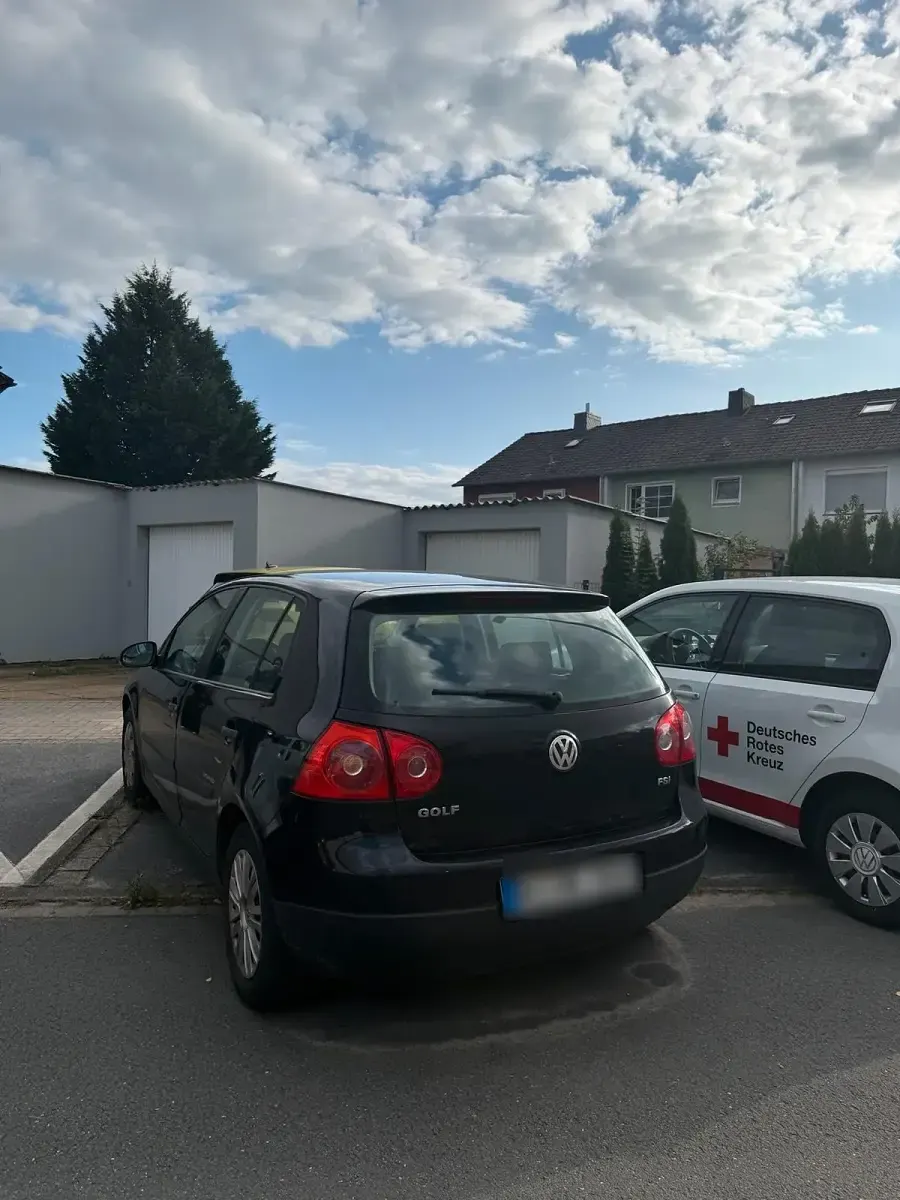 Gebraucht VW Golf V 89 PS (65 kW) 2004 Schwarz Kleinwagen