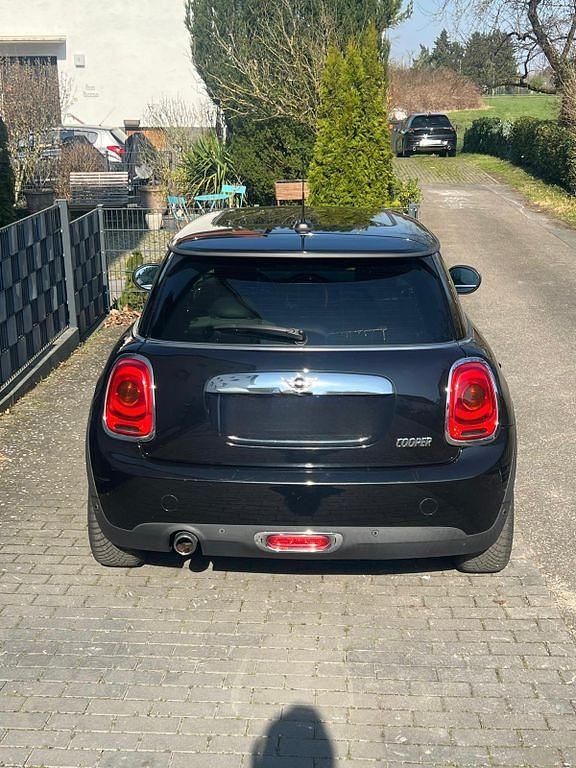Gebraucht Mini Cooper 136 PS (100 kW) 2015 Schwarz Kleinwagen