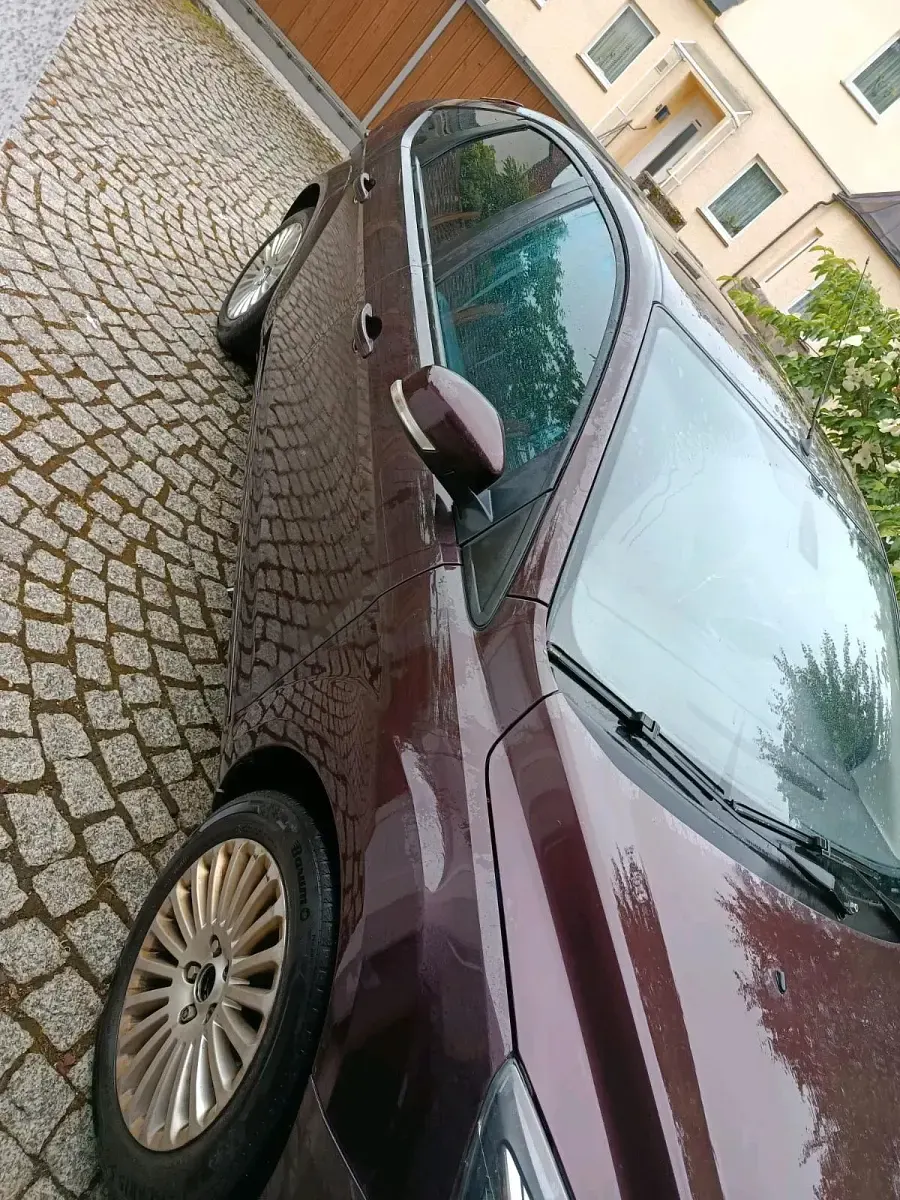 Gebraucht Ford Focus Titanium 101 PS (74 kW) 2008 Rot Kombi