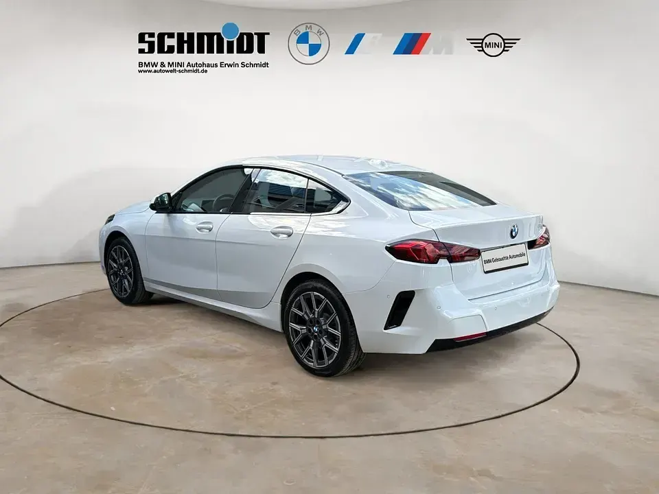 Używany BMW 220 Shadowline 170 KM (125 kW) 2025 Biały Coupe