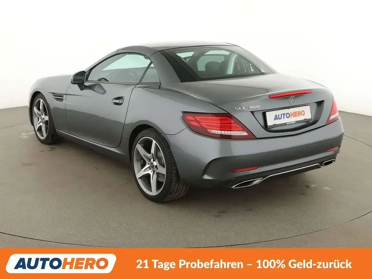 Gebraucht Mercedes SLC300 AMG line 245 PS (180 kW) 2018 Grau