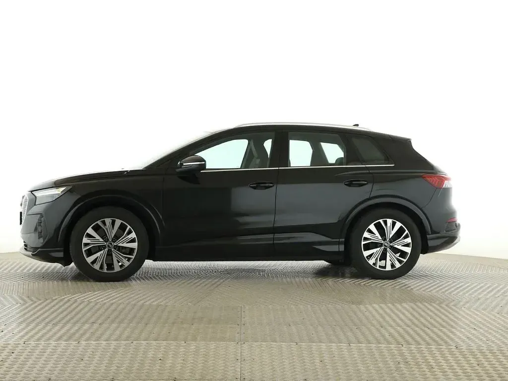 Gebraucht Audi Q4 e-tron Ambiente 150 kW (204 PS) 2022 Mythosschwarz SUV