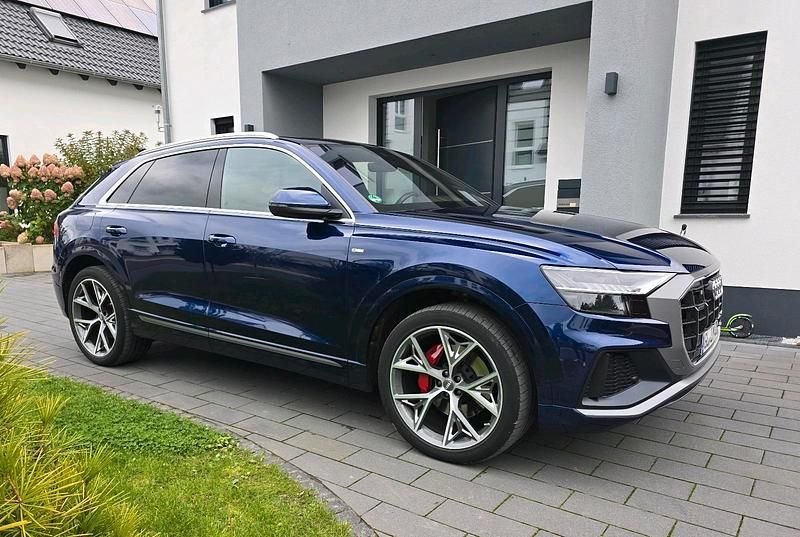 Blau Gebraucht 2018 Audi Q8 S-Line SUV | 52.500 € (Guter Preis) - Bild 1/4