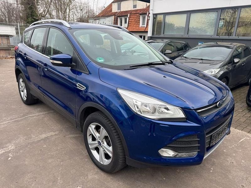 Gebraucht Ford Kuga SYNC Edition 150 PS (110 kW) 2016 Blau SUV