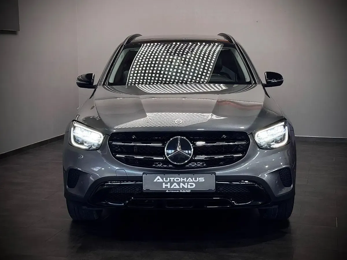 Gebraucht Mercedes GLC300 Night 245 PS (180 kW) 2019 Grau SUV