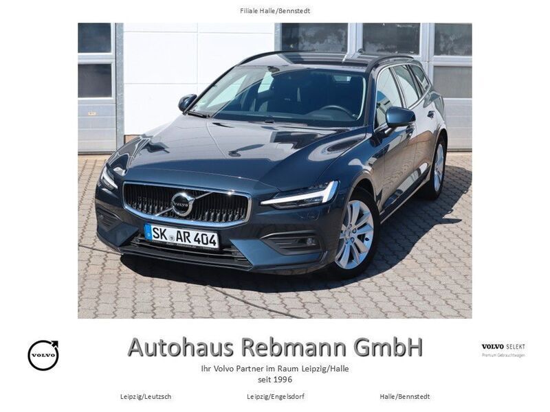 Blau Gebraucht 2021 Volvo V60 Momentum Kombi | 27.990 € (Teuer) - Bild 1/4