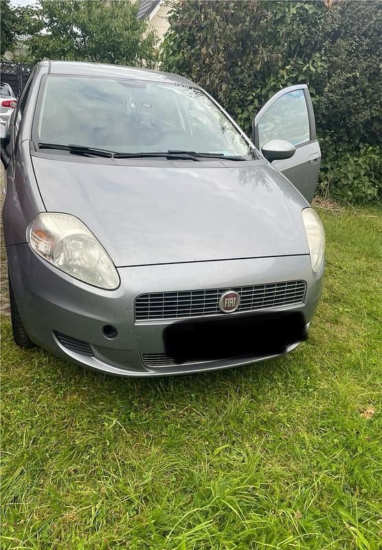 Grau Gebraucht 2009 Fiat Punto Kleinwagen | 990 € (Superpreis) - Bild 1/4