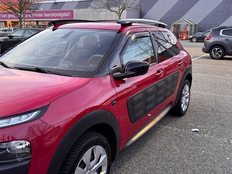 Gebraucht Citroën C4 Shine 99 PS (72 kW) 2016 Rot Limousine