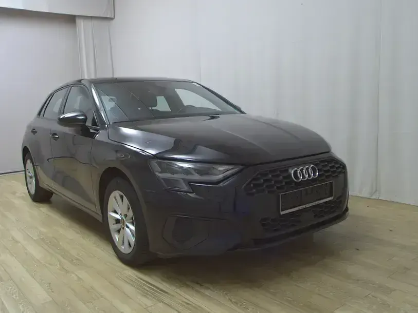 Gebraucht Audi A3 110 PS (80 kW) 2022 Other Limousine
