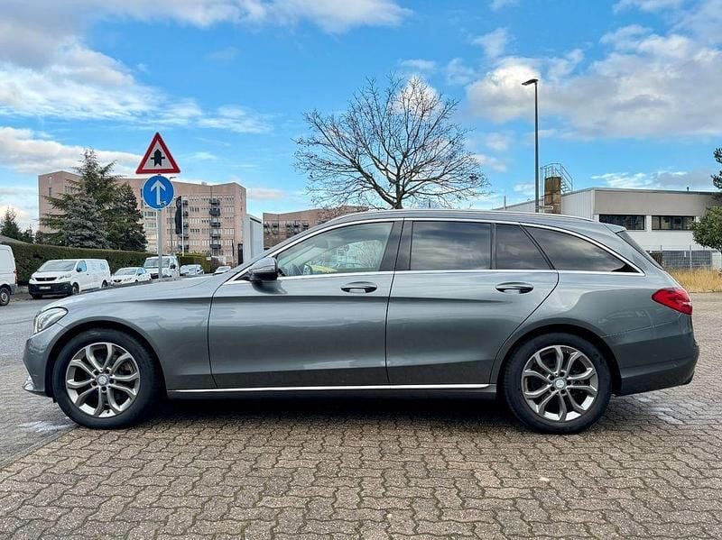 Gebraucht Mercedes C200 184 PS (135 kW) 2016 Grau Limousine