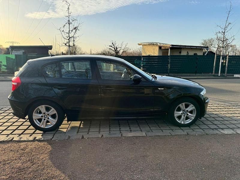 Gebraucht BMW 116 116 PS (85 kW) 2007 Schwarz Kleinwagen