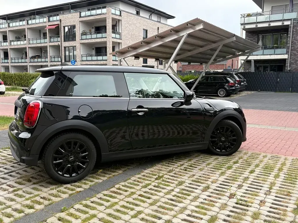 Gebraucht Mini ONE 102 PS (75 kW) 2022 Schwarz Kleinwagen