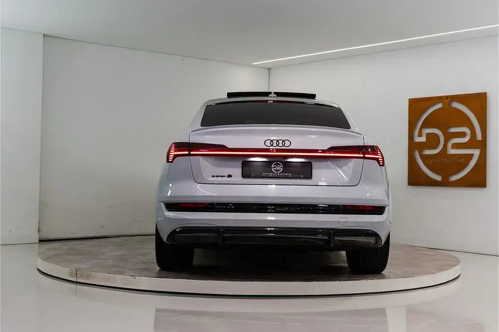 Gebraucht Audi e-tron Sportback Sport 369 kW (503 PS) 2022 Weiß SUV