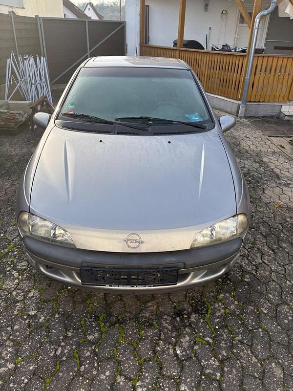 Gebraucht Opel Tigra 90 PS (66 kW) 1995 Silber Coupé