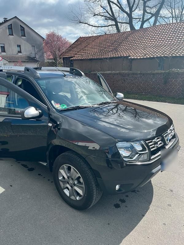 Gebraucht Dacia Duster 105 PS (77 kW) 2014 Schwarz SUV