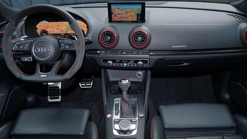 Second-hand Audi RS3 Design 400 CP (294 kW) 2020 Negru Berlinǎ