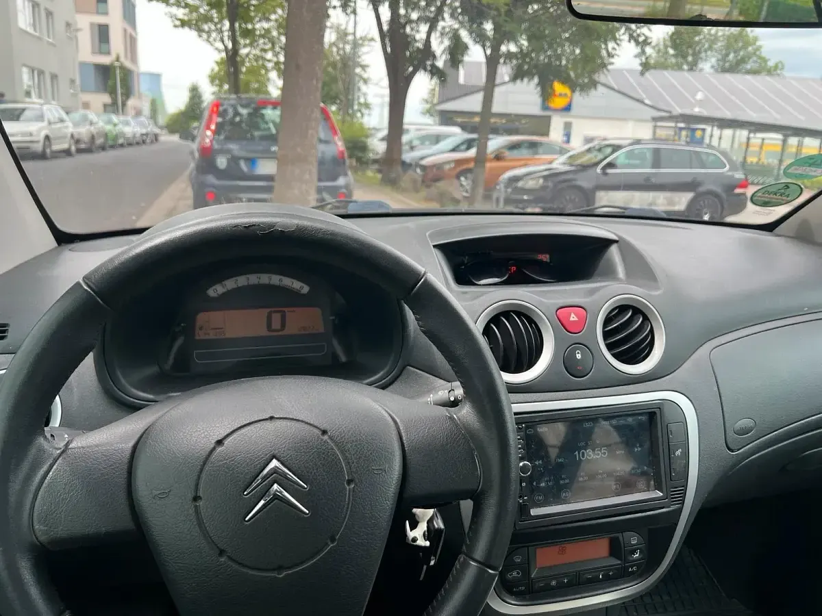 Gebraucht Citroën C2 74 PS (54 kW) 2008 Rot Kleinwagen