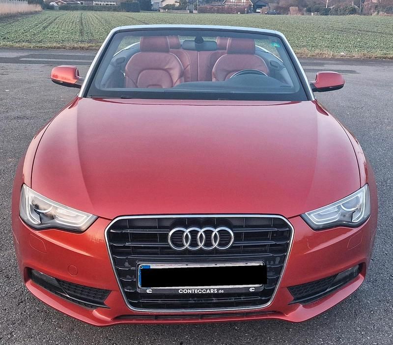 Gebraucht Audi A5 Cabriolet 170 PS (125 kW) 2013 Rot Cabrio