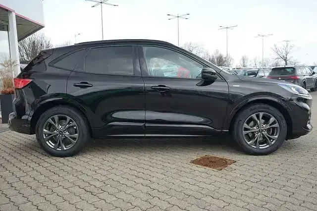 Gebraucht Ford Kuga ST-Line 150 PS (110 kW) 2021 Schwarz SUV