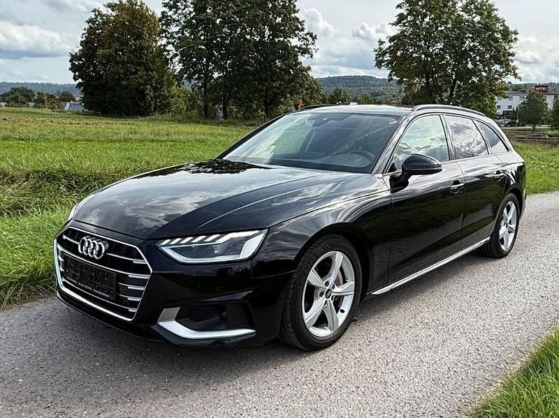 Schwarz Gebraucht 2021 Audi A4 Advanced Kombi | 17.450 € (Guter Preis) - Bild 1/4