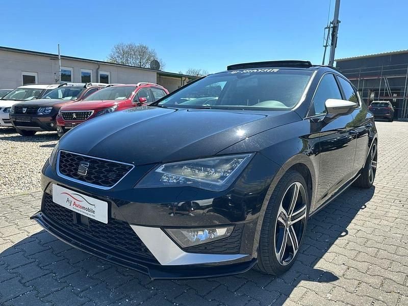 Second-hand Seat Leon FR 184 CP (135 kW) 2014 Negru Berlinǎ