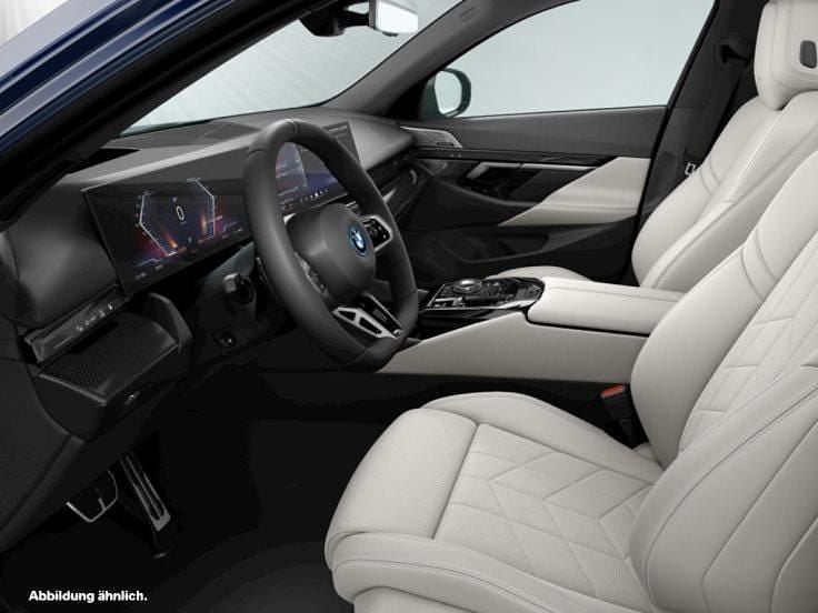 Gebraucht BMW i5 M Sport 289 kW (394 PS) 2025 Bmw individual tansanitblau metallic Limousine