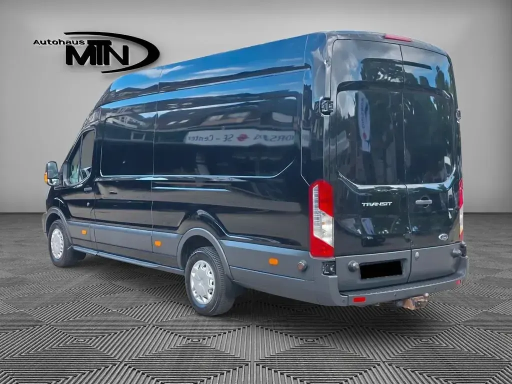 Używany Ford Transit 155 KM (114 kW) 2016 Czarny Sedan/Limuzyna