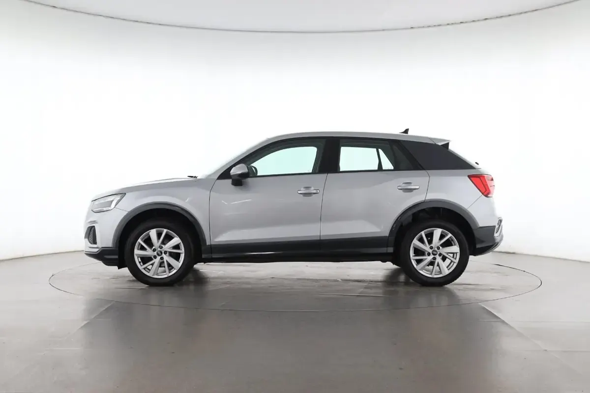 Gebraucht Audi Q2 Advanced 116 PS (85 kW) 2021 Florettsilber SUV