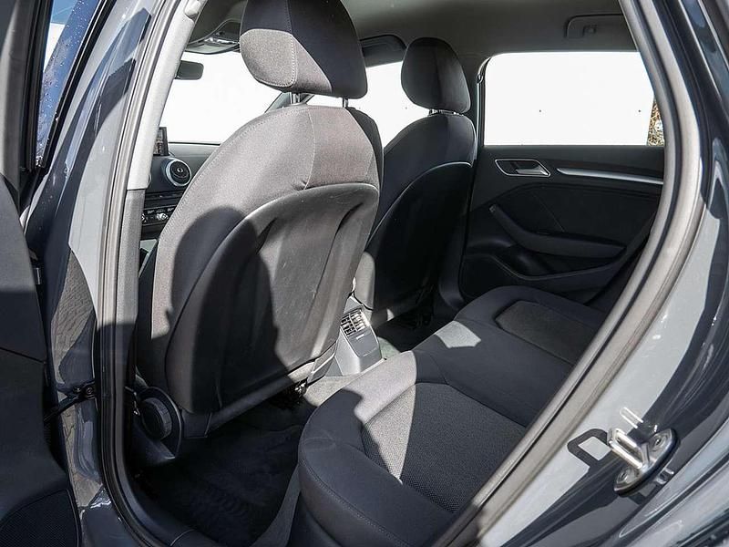 Gebraucht Audi A3 S-Line 150 PS (110 kW) 2018 Grau Limousine