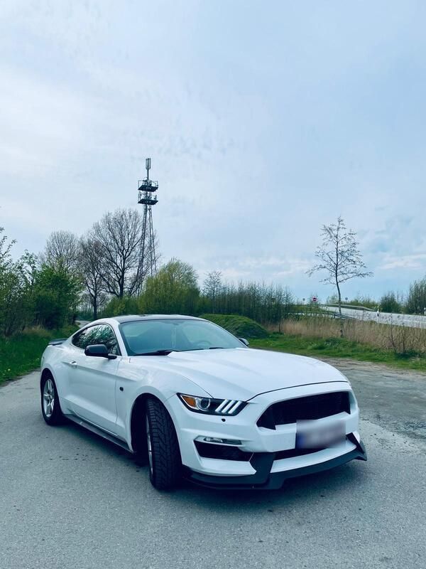 Weiß Gebraucht 2017 Ford Mustang Limousine | 23.500 € - Bild 1/2