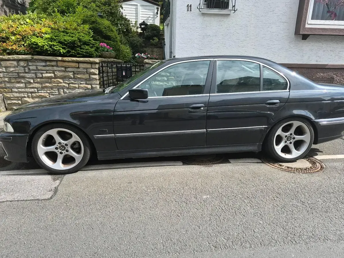 Gebraucht BMW 520 M Performance 150 PS (110 kW) 1996 Schwarz Limousine