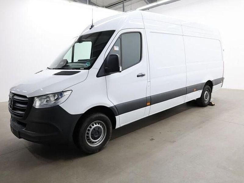 Gebraucht Mercedes Sprinter 170 PS (125 kW) 2025 Arktikweiss Van