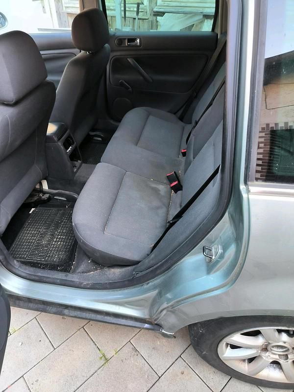 Gebraucht VW Passat 131 PS (96 kW) 2005 Silber Kombi