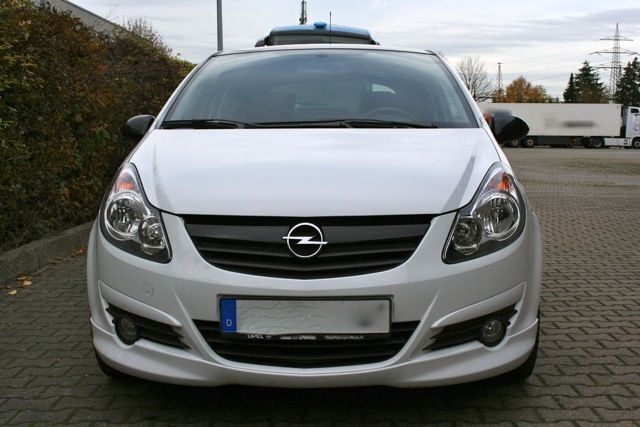 Gebraucht Opel Corsa Edition 90 PS (66 kW) 2008 Weiß Kleinwagen