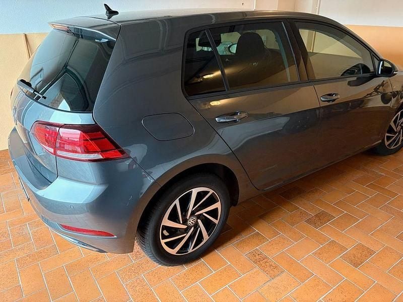Gebraucht VW Golf VII Join 116 PS (85 kW) 2019 Grau Limousine