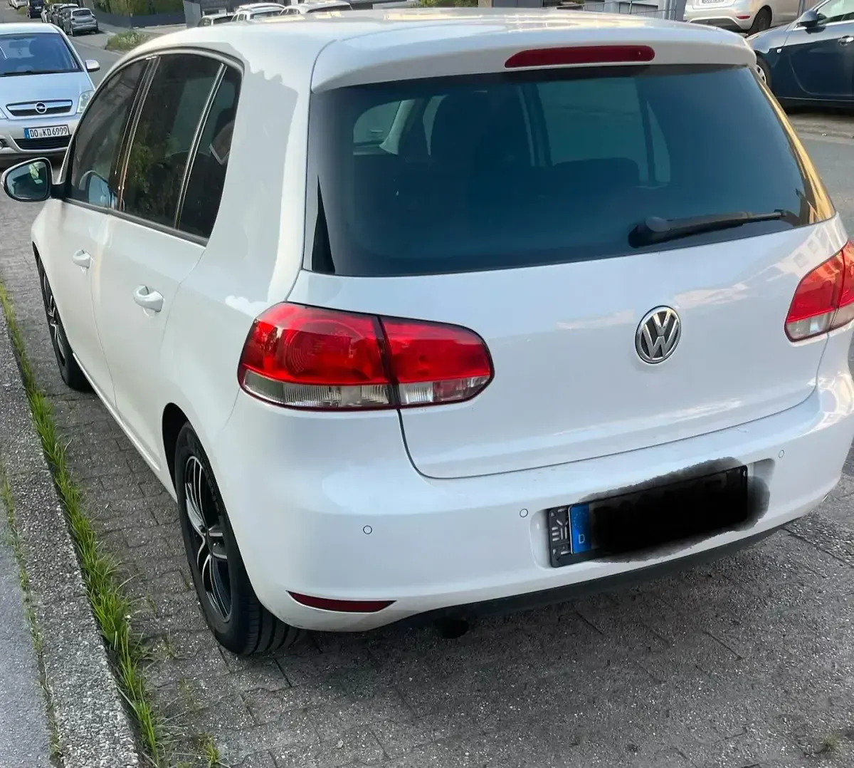 Gebraucht VW Golf VI 105 PS (77 kW) 2010 Weiß Kleinwagen