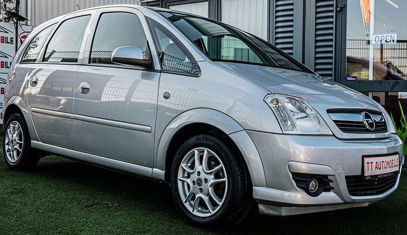 Gebraucht Opel Meriva Edition 90 PS (66 kW) 2009 Silber Van / Kleinbus