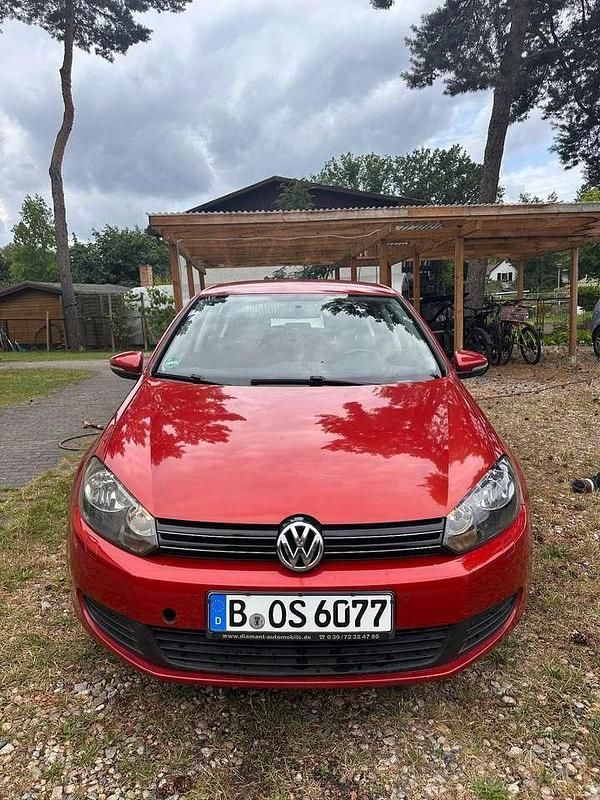 Rot Gebraucht 2011 VW Golf VI Comfortline Limousine | 6.950 € (Fairer Preis) - Bild 1/4