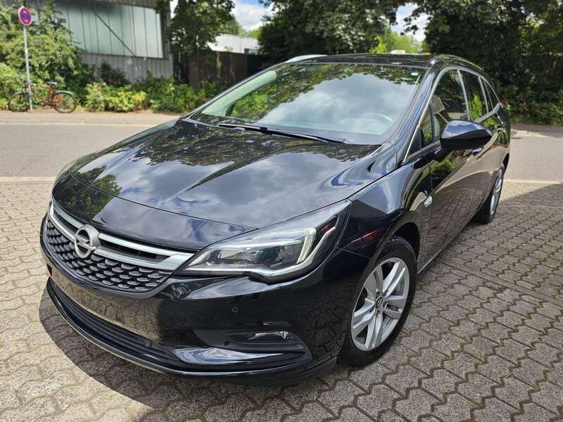Onyx schwarz Gebraucht 2019 Opel Astra Innovation Kombi | 9.800 € (Fairer Preis) - Bild 1/4