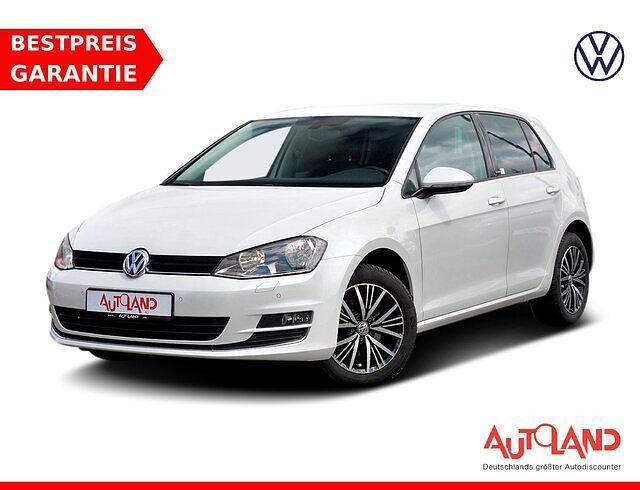 Weiß Gebraucht 2017 VW Golf VII Allstar Limousine | 14.990 € (Etwas zu teuer) - Bild 1/4